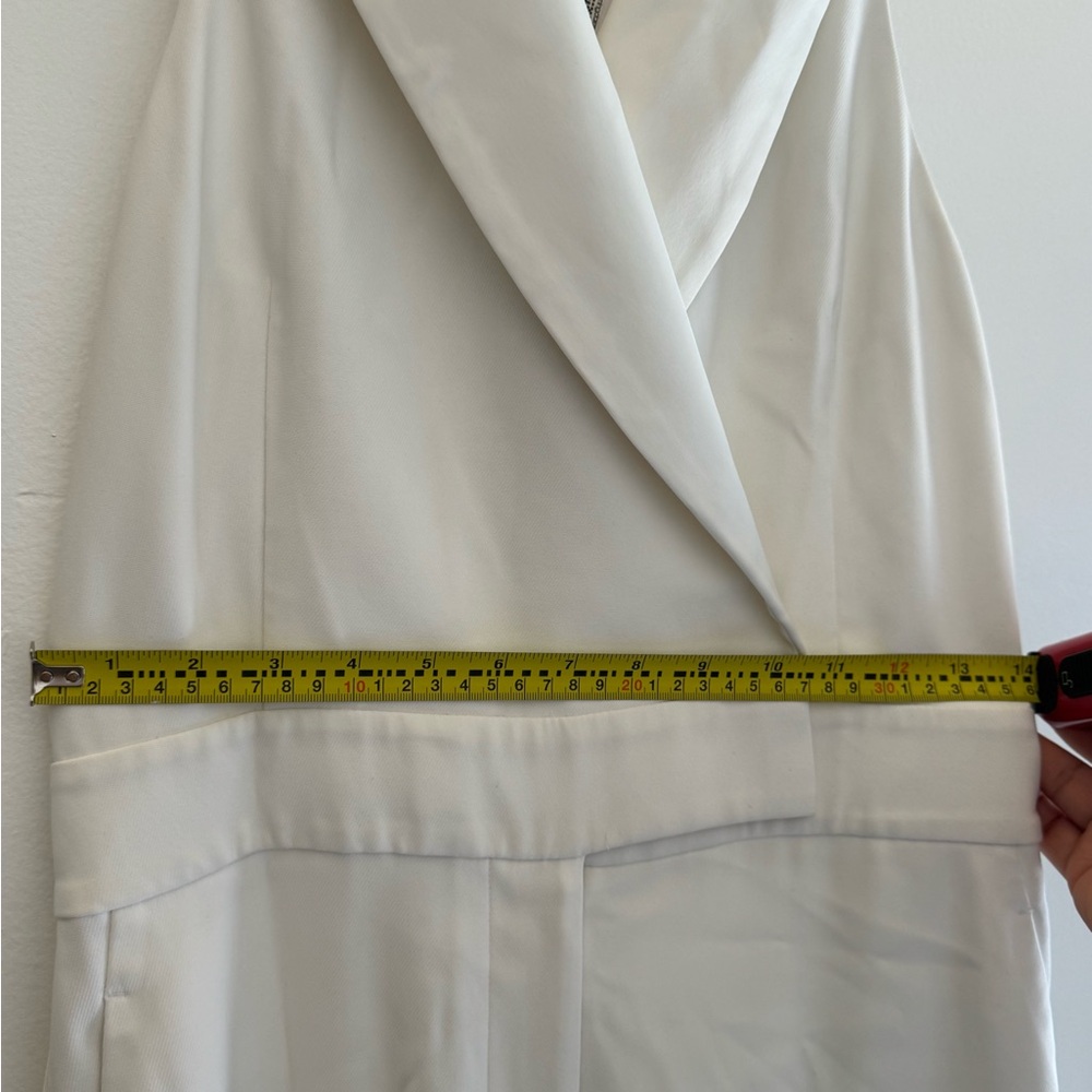 LAINEY DOUBLE BREASTED SATIN TUX JUMPSUIT IN WHITE SIZE 4 NWT - Picture 9 of 11